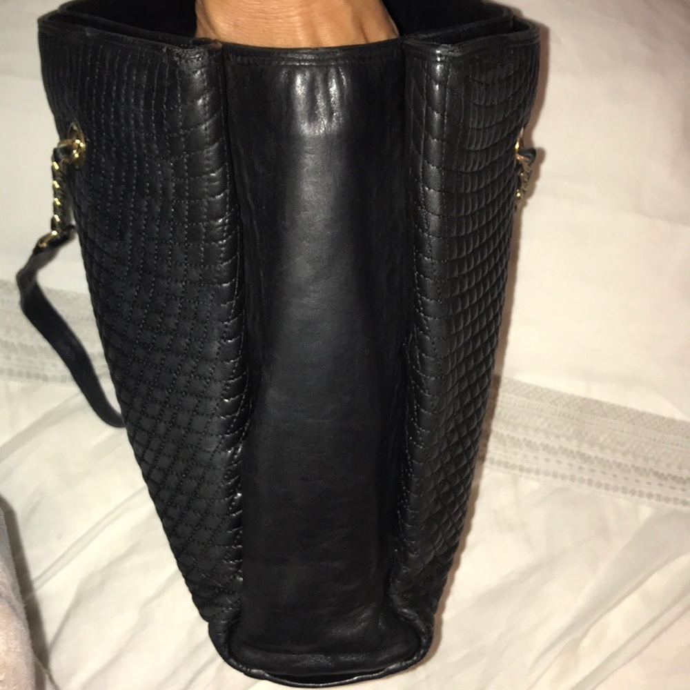 COPY - COPY - BALLY Stunning Calf skin shoulder t… - Picture 8 of 13